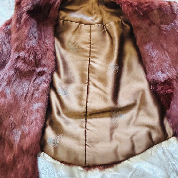 Luxury and Chic 100% Rabbit Fur Stole: Shawl - Picture 8 of 10